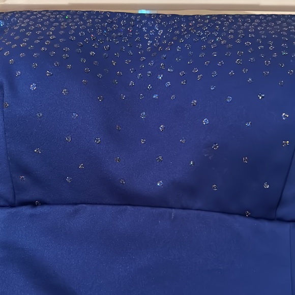 long blue dress - Picture 3 of 6